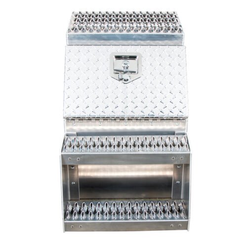 18"L X 25"W X 28"H Aluminum Step Saddle Box