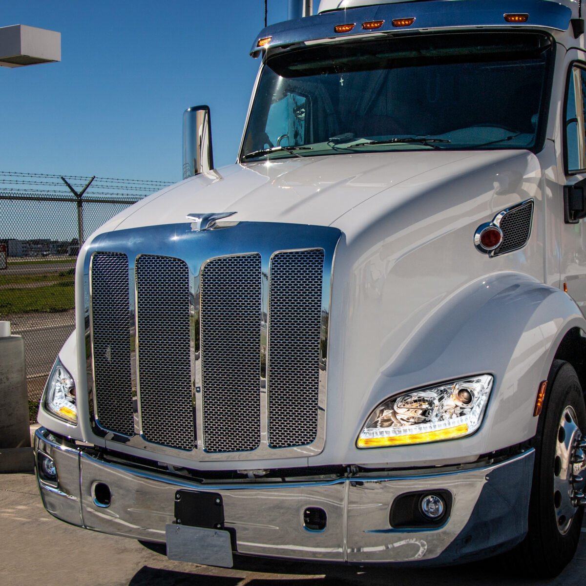 Chrome Projection Headlight With LED Sequential Turn and DRL For 2012-2021 Peterbilt 579- Passenger - Image 11