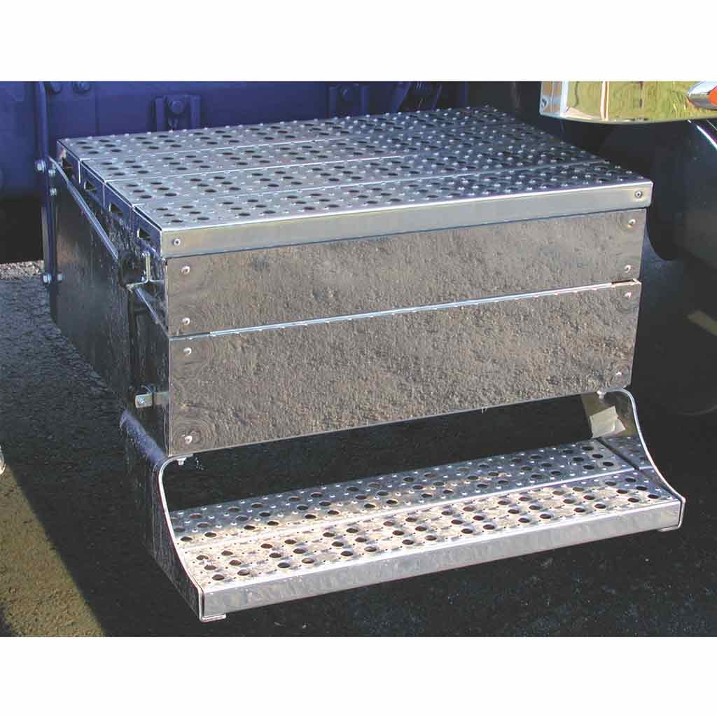 Freightliner Battery Toolboxes & Steps