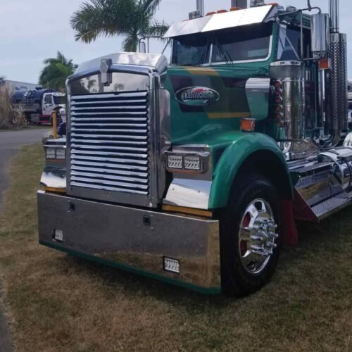 Kenworth Fenders & Accessories