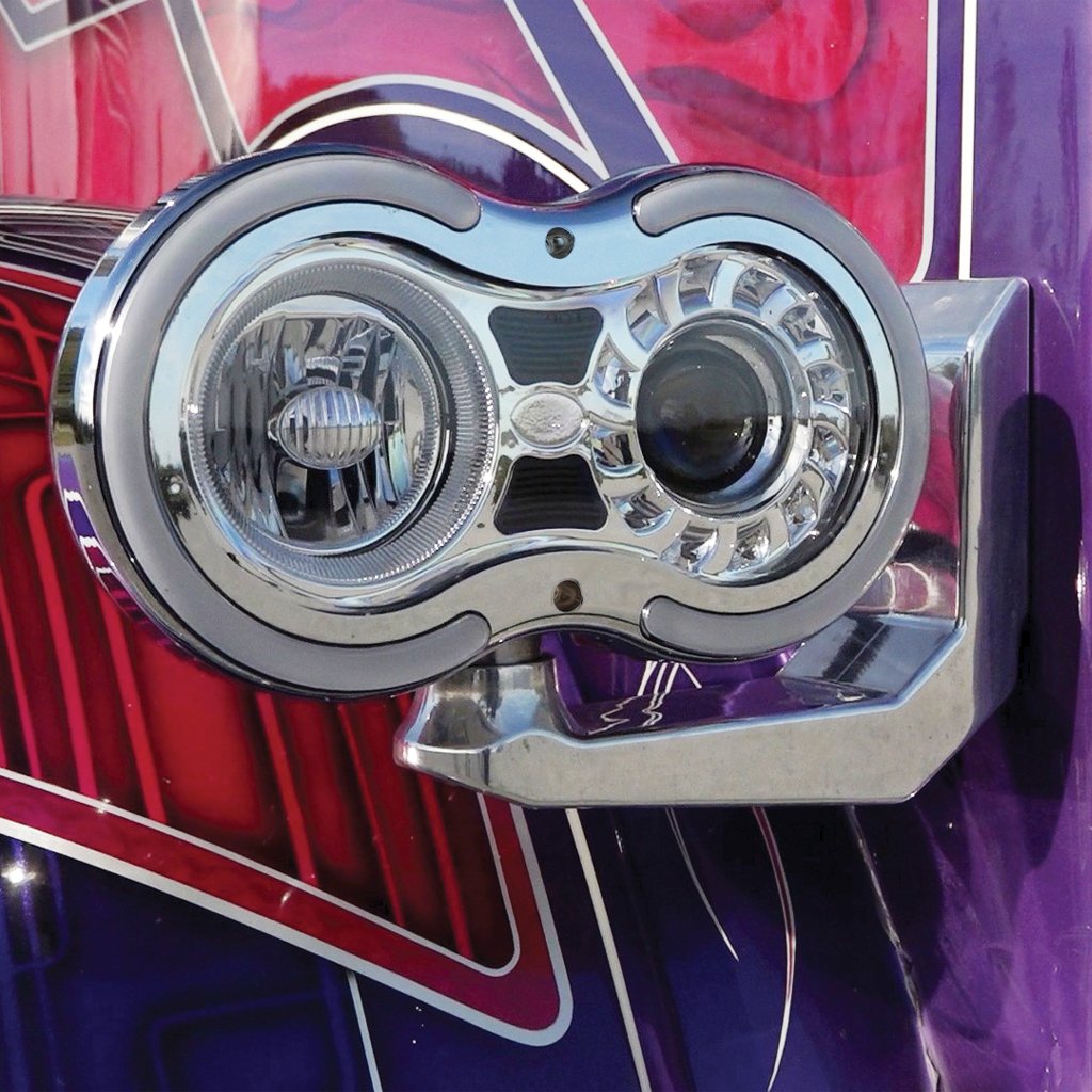 TLED-H105_TRUCK1 "Retro Series" LED Projector Headlight Assembly with Glow Position & Marker LED Accents - Chrome (Passenger Side) - Image 7