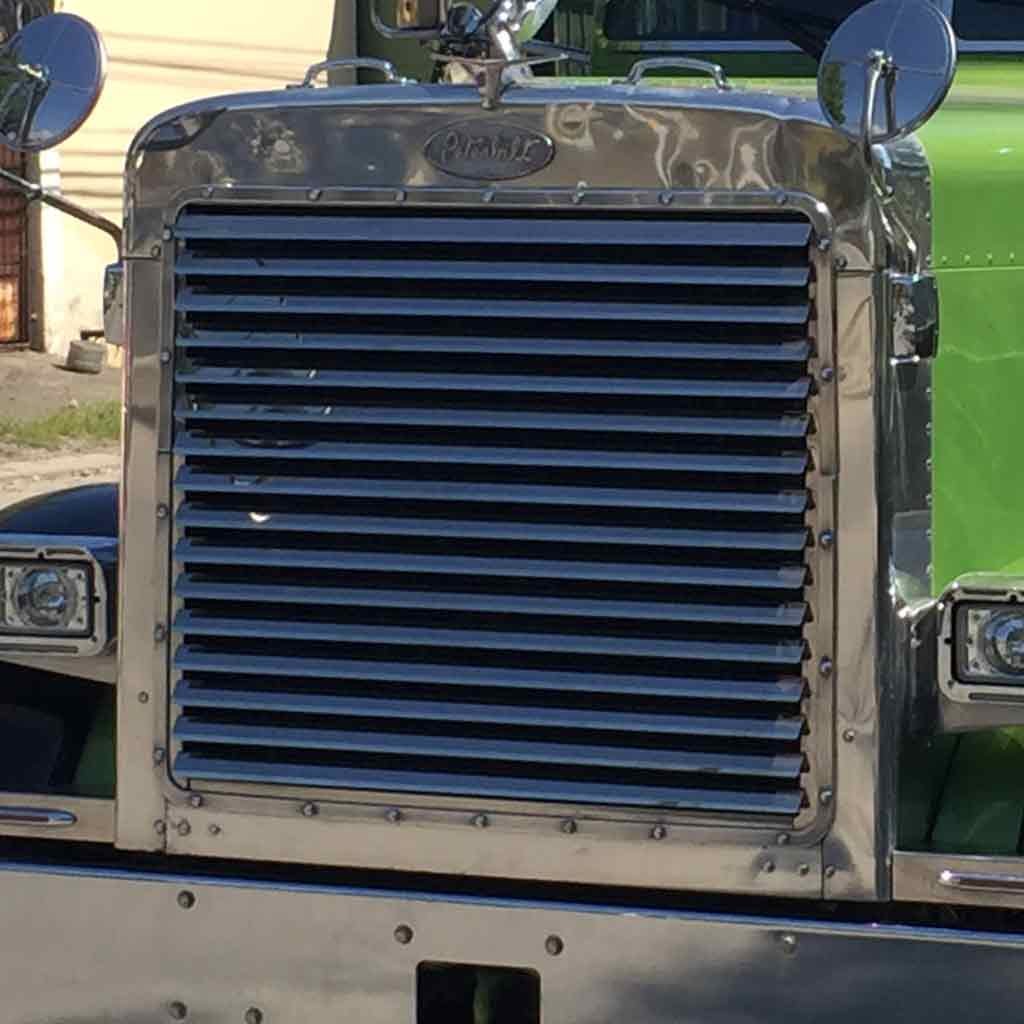 Peterbilt Grille & Surround