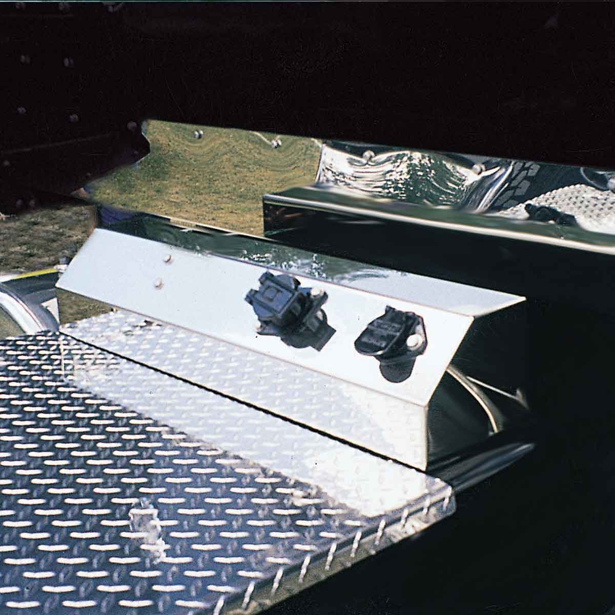 Peterbilt Battery Toolboxes & Steps